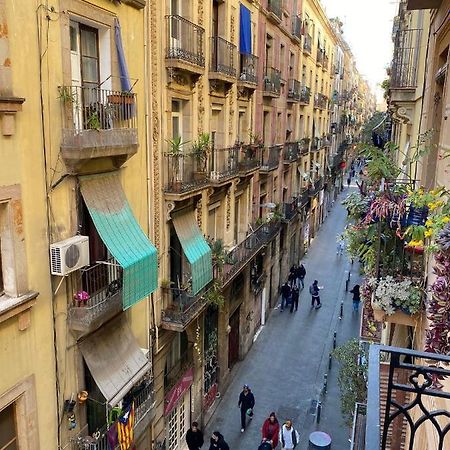 Spacious Modern Apartment In The Vibrant El Raval Barcelona Eksteriør bilde