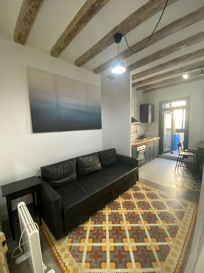 Spacious Modern Apartment In The Vibrant El Raval Barcelona Eksteriør bilde