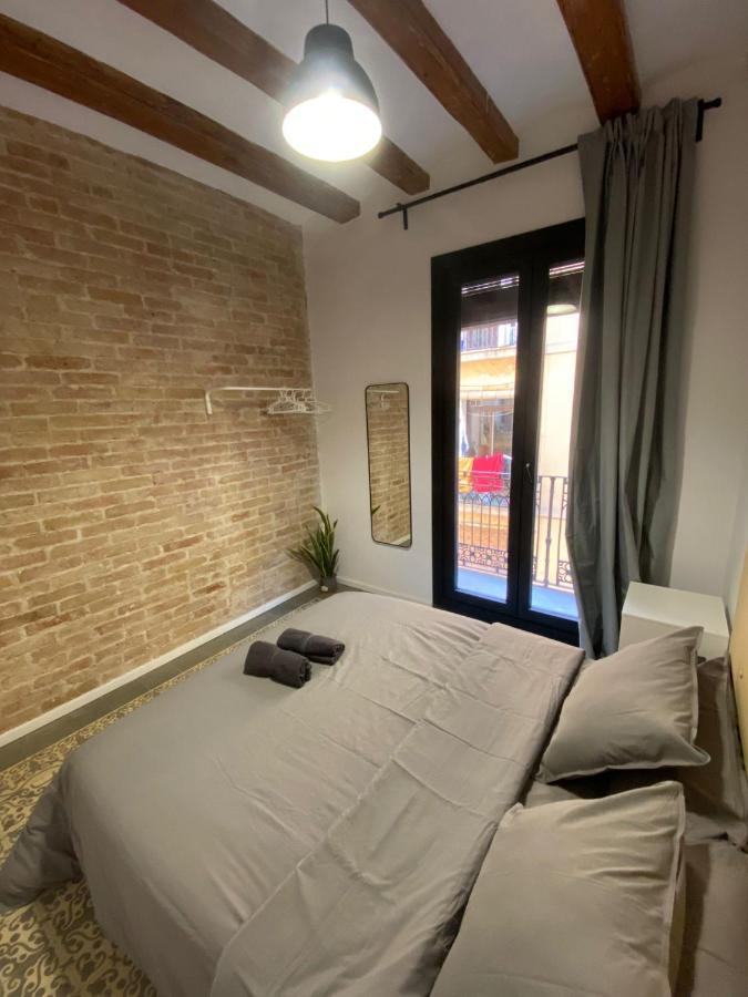 Spacious Modern Apartment In The Vibrant El Raval Barcelona Eksteriør bilde